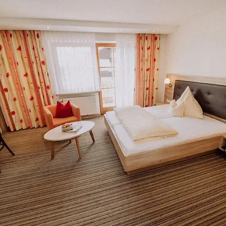Hotel Haus Maria *